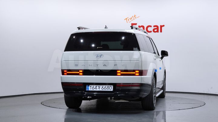 Hyundai SantaFe 2025 — 4