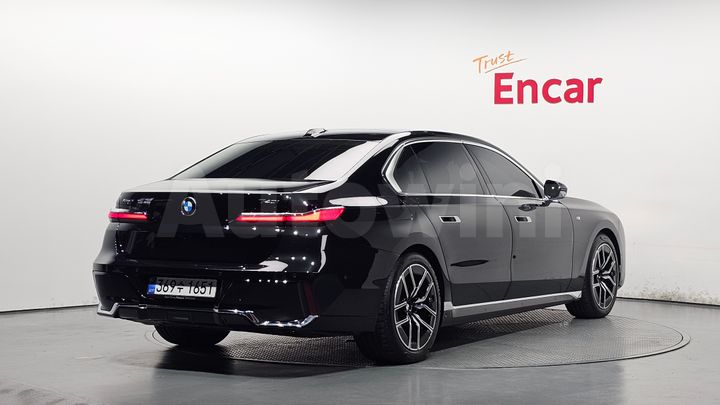 BMW 7 Series 2025 — 2