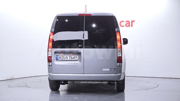 Hyundai Staria 2025 — 3