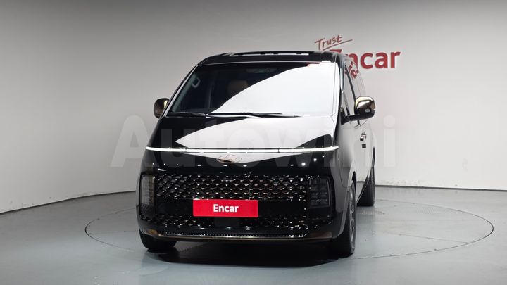 Hyundai Staria 2025 — 2