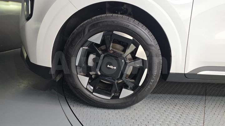 Kia Carnival 2024 — 5