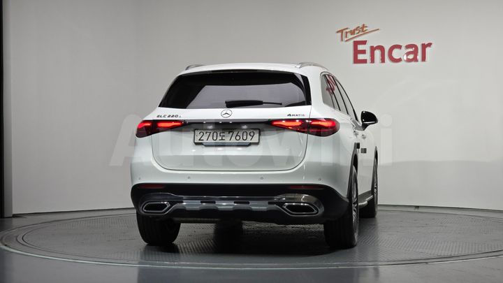 Mercedes-Benz GLC Class 2025 — 4
