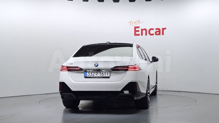 BMW 5 Series 2025 — 4