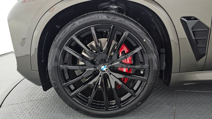 BMW X5 2026 — 5