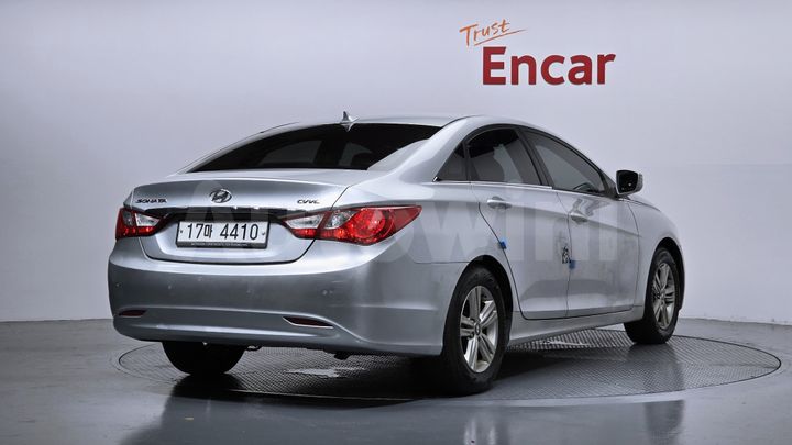 Hyundai Sonata 2013 — 2