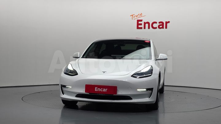 Tesla Model 3 2020 — 3