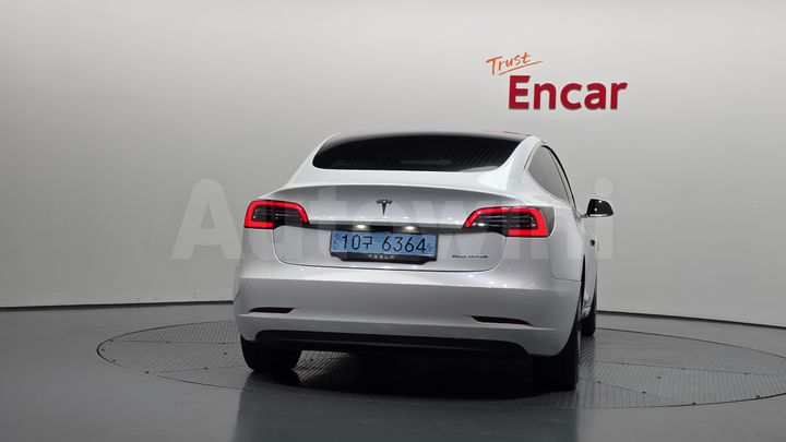Tesla Model 3 2020 — 4