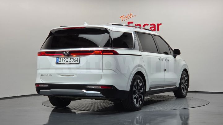 Kia Carnival 2021 — 2