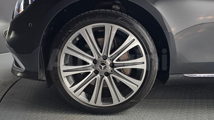 Mercedes-Benz E Class 2023 — 5