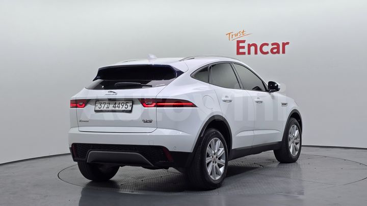 Jaguar E PACE