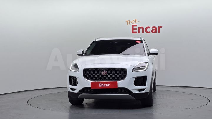 Jaguar E PACE 2019 — 3