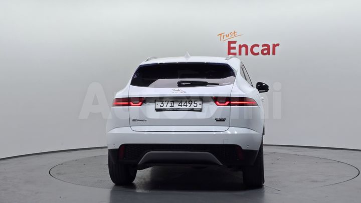 Jaguar E PACE 2019 — 4