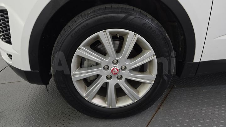 Jaguar E PACE