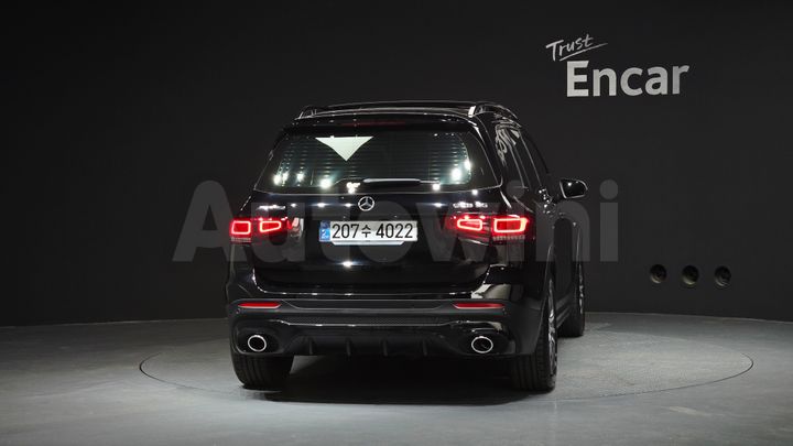 Mercedes Benz GLB Class 2023 — 4