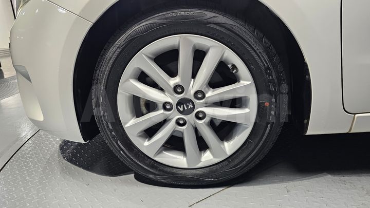 Kia K3 2016 — 5