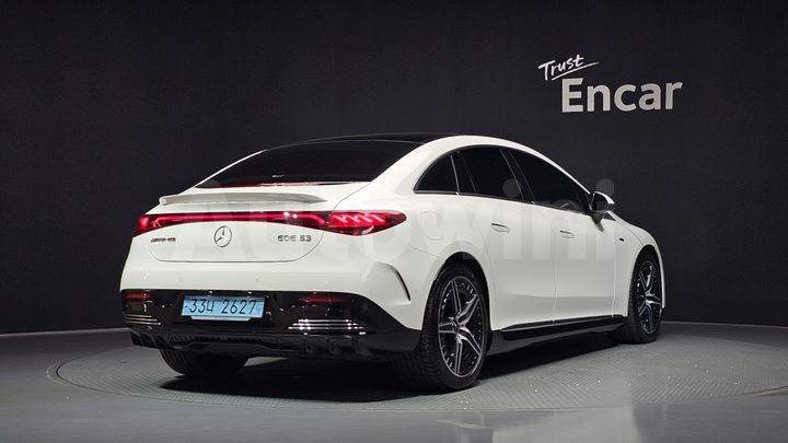 Mercedes Benz EQE