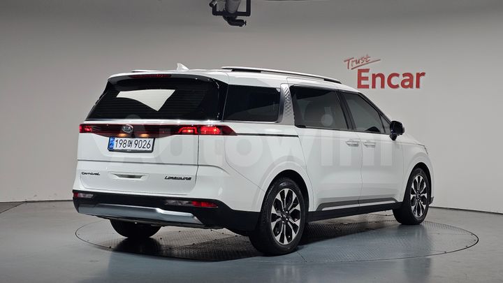 Kia Carnival 2021 — 2