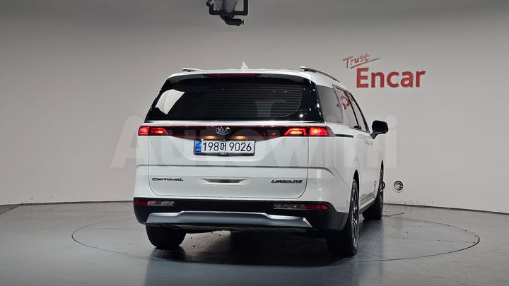 Kia Carnival 2021 — 4