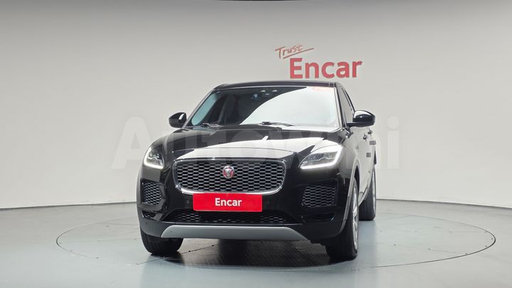 Jaguar E PACE