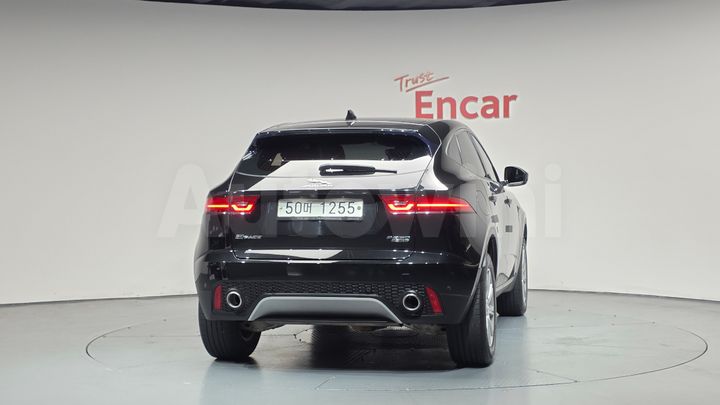 Jaguar E PACE 2018 — 3