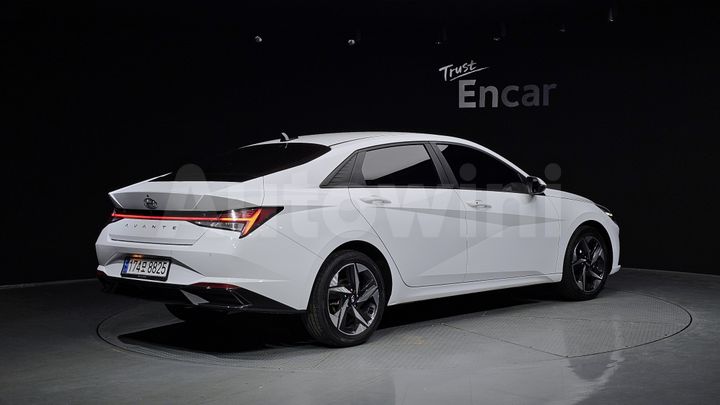 Hyundai Avante 2021 — 2