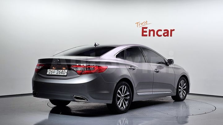 Hyundai Grandeur 2012 — 2