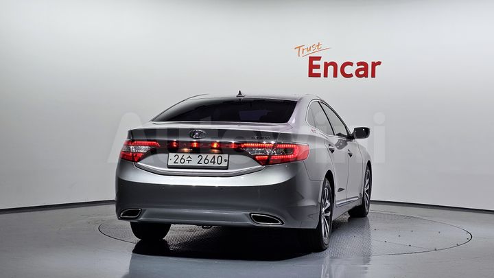 Hyundai Grandeur 2012 — 4