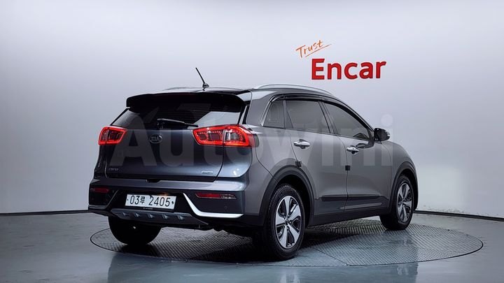 Kia Niro 2018 — 2