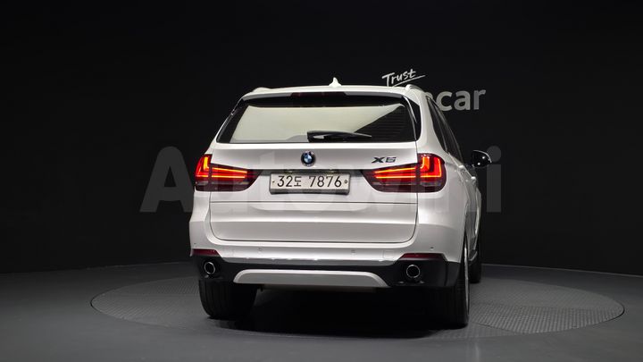 BMW X5 2015 — 4