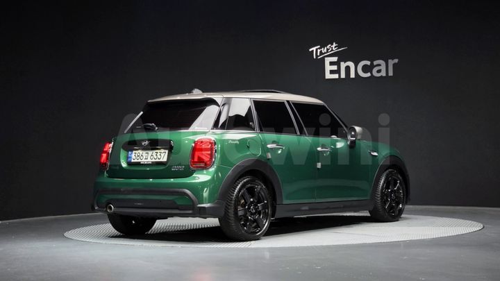 Mini Cooper 2022 — 3