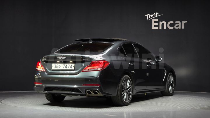 Genesis G70 2018 — 2