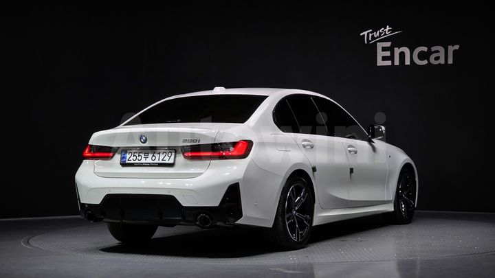 BMW 3 Series 2025 — 2
