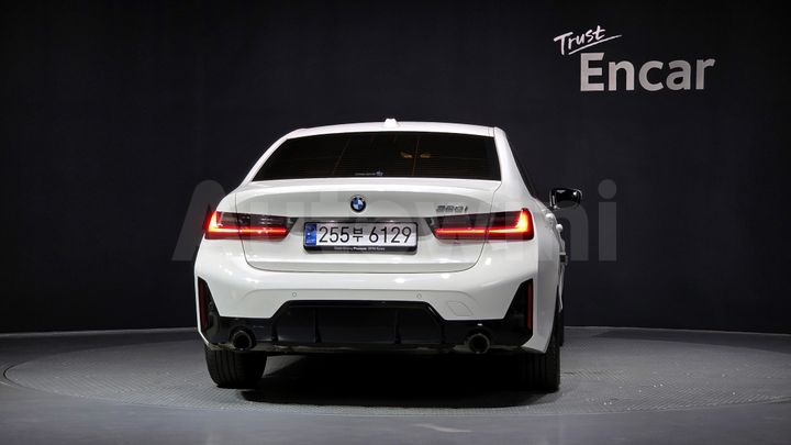 BMW 3 Series 2025 — 4