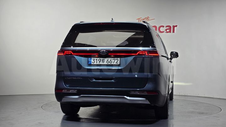 Kia Carnival 2021 — 4