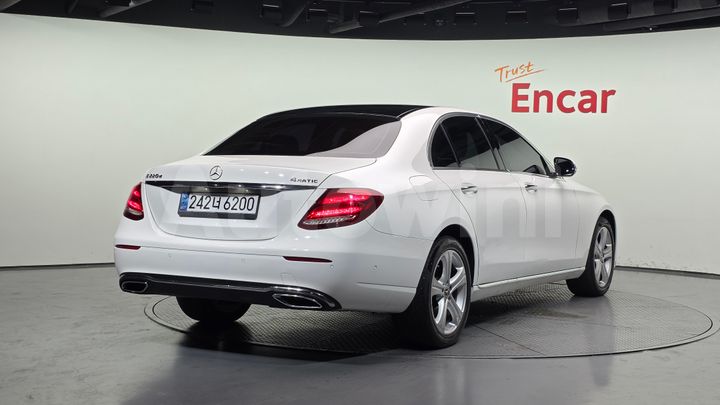 Mercedes-Benz E Class 2018 — 2