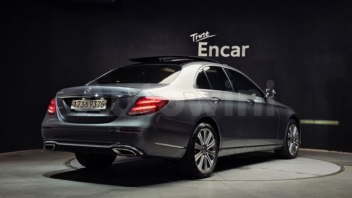 Mercedes-Benz E Class 2020 — 2