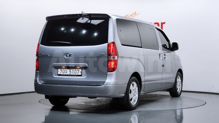 Hyundai Starex 2021 — 2