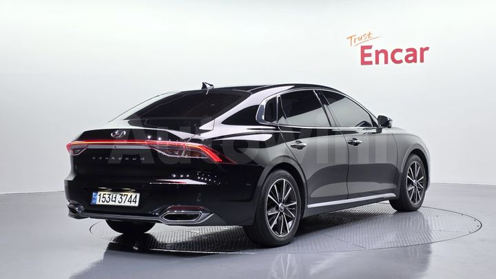 Hyundai Grandeur 2021 — 2