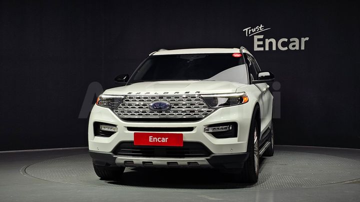 Ford Explorer 2022 — 3
