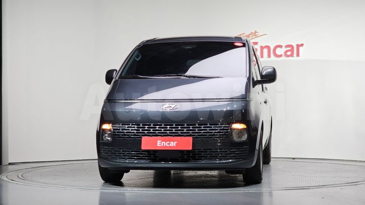 Hyundai Staria 2023 — 3