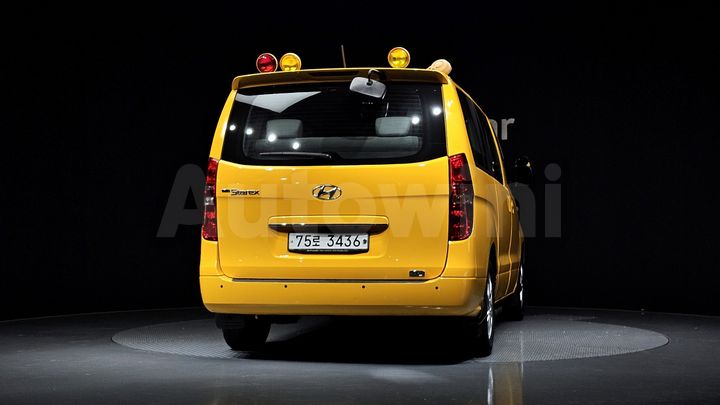 Hyundai Starex 2019 — 4