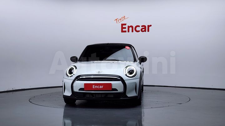 Mini Cooper Convertible 2024 — 3