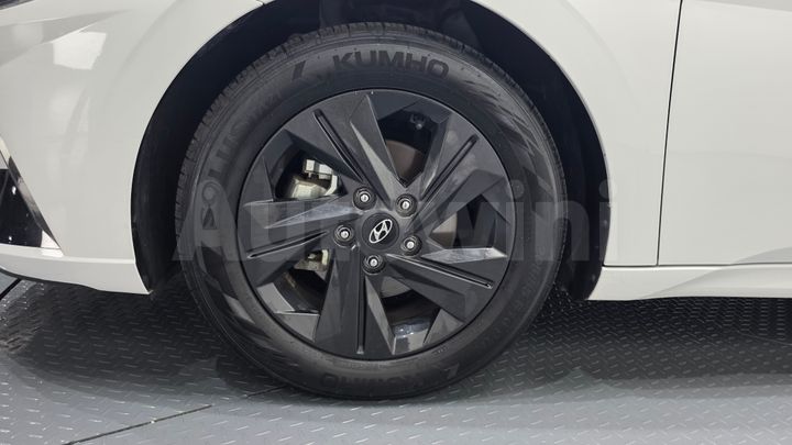 Hyundai Avante 2023 — 5