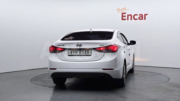 Hyundai Avante 2014 — 4