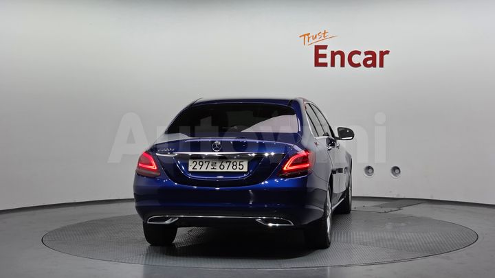 Mercedes-Benz C Class 2019 — 4