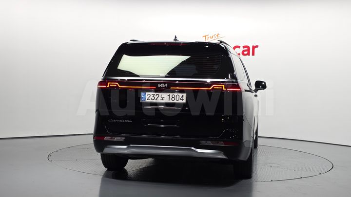 Kia Carnival 2021 — 4