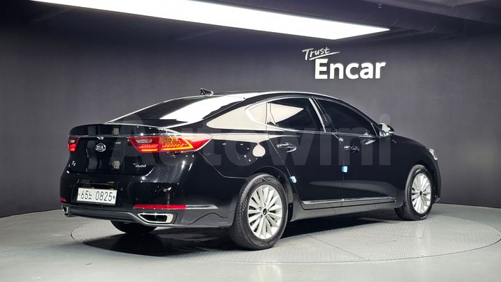 Kia K7 2016 — 2