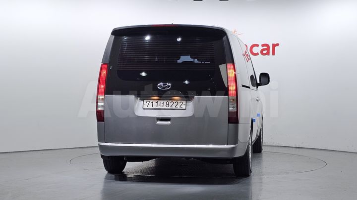 Hyundai Staria 2023 — 4