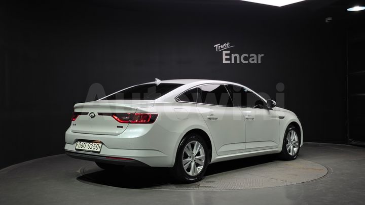 Renault SM6 2016 — 2
