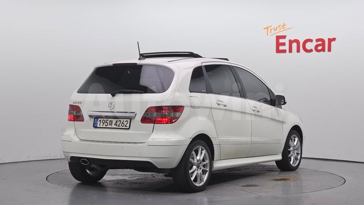 Mercedes-Benz B Class 2011 — 2